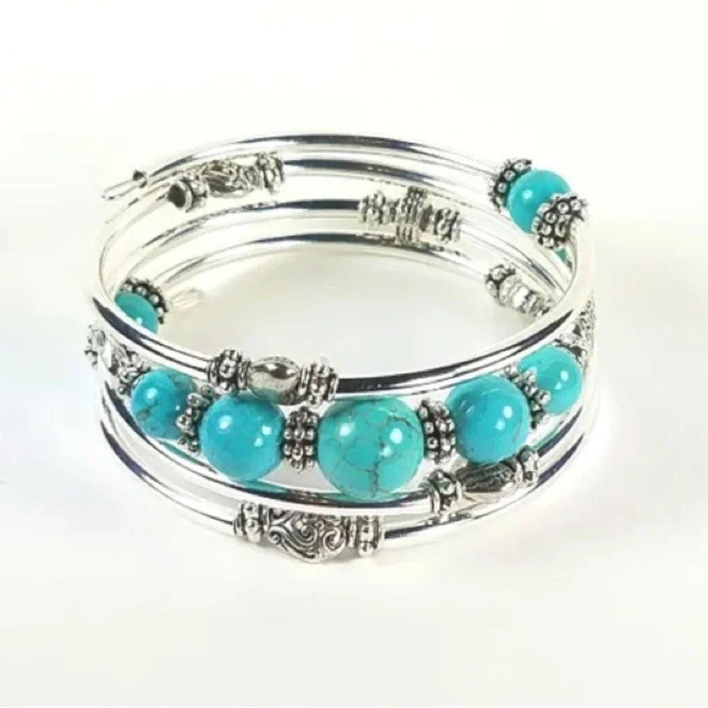 SLINKY BRACELET Women’s Coil Style Bracelet with‎ Charms Turquoise NWOT